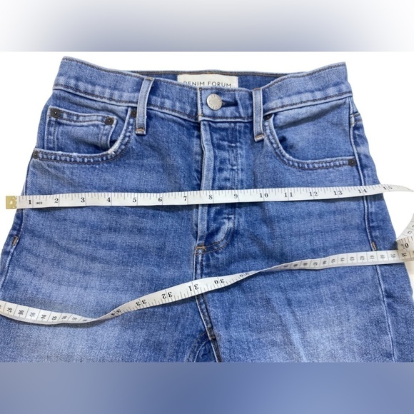 Aritiza Denim Forum - The Yoko Bermuda short - Picture 8 of 11